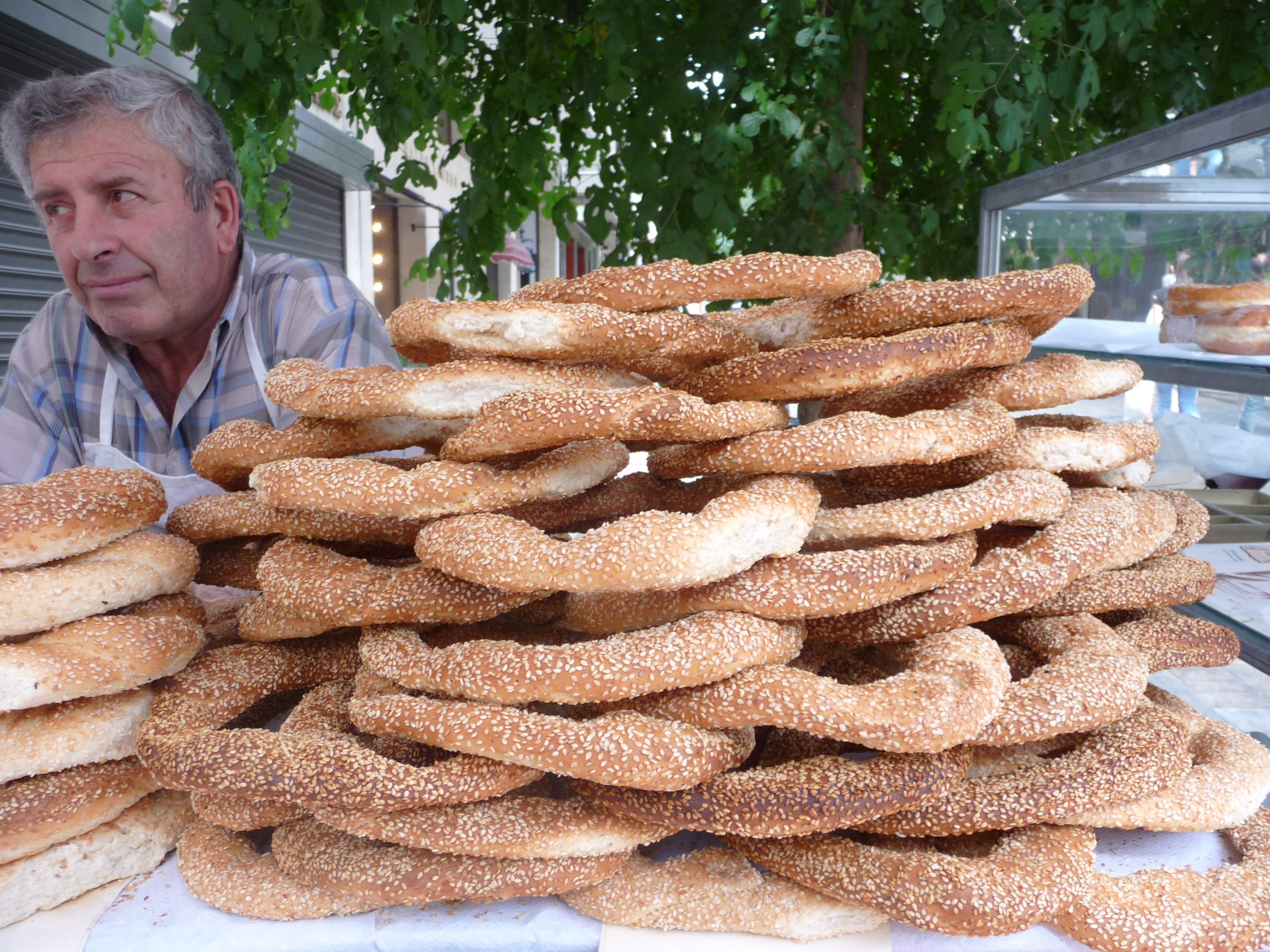 koulouria, what do greeks eat for breakfast, bagels, snacks in Greece
